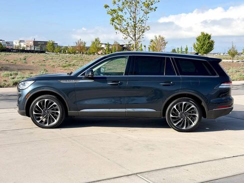 Used 2024 Lincoln Aviator Reserve w/ Equipment Group 201A AWD/4WD image 4