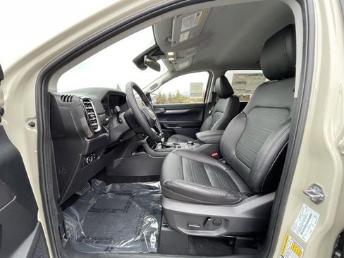 New 2025 Ford Ranger Lariat w/ Black Appearance Package image 9