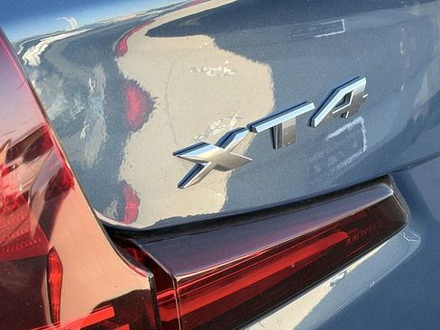 Used 2024 Cadillac XT4 Premium Luxury image 10