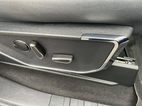 Used 2023 Ford F150 Lariat w/ Equipment Group 502A High image 28