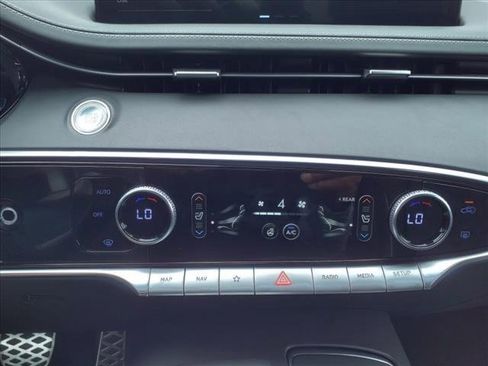 Used 2024 Genesis GV70 3.5T Sport w/ Sport Prestige Package image 10