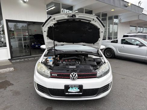 Used 2011 Volkswagen GTI 4-Door FWD image 13