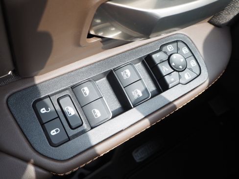 New 2025 RAM 2500 Limited image 32