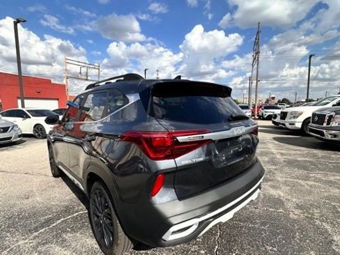 Used 2023 Kia Seltos Nightfall Edition image 9