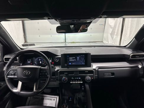 Used 2025 Toyota 4Runner SR5 image 40