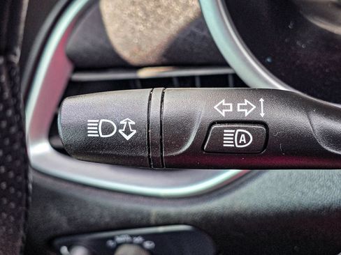 Used 2025 Chevrolet Malibu LT FWD image 23