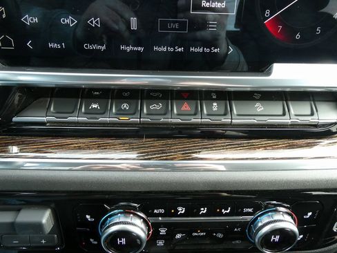 Certified 2024 GMC Sierra 1500 Elevation image 27