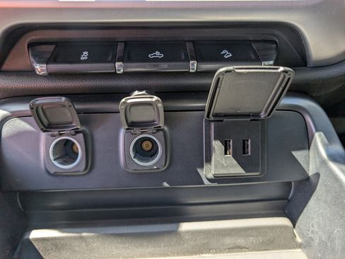 Used 2018 GMC Sierra 1500 SLE w/ Suspension Package, Off-Road AWD/4WD image 15