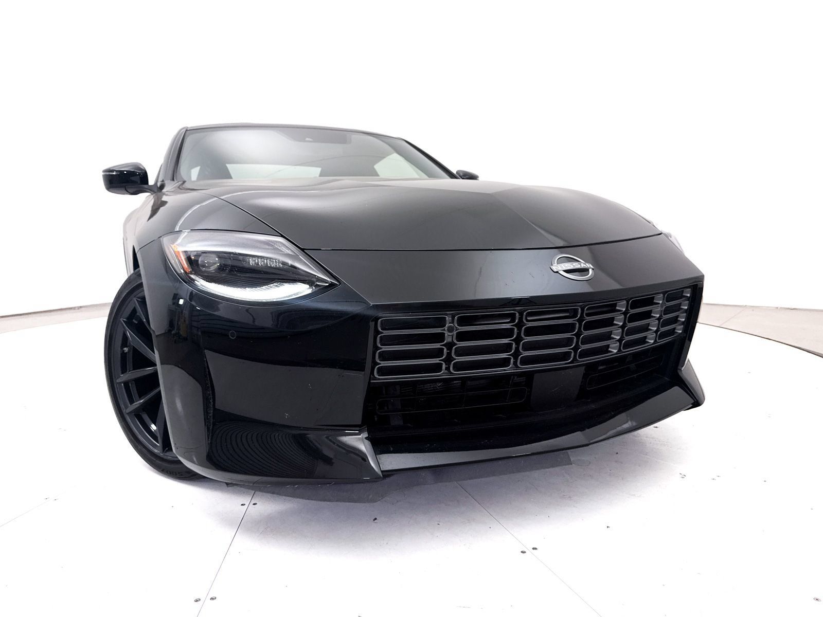 Used 2024 Nissan Z Performance w/ Floor Mat Package RWD image 8