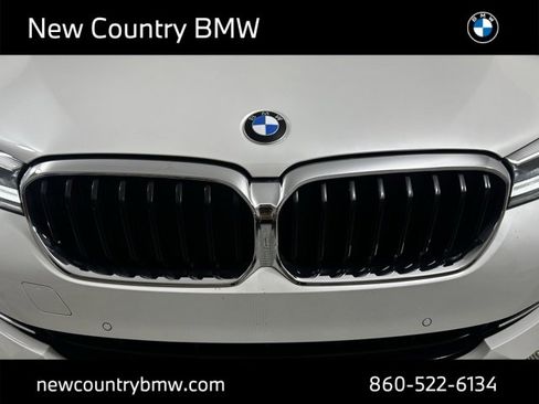 Used 2022 BMW 530i xDrive 530i xDrive w/ M Sport Package image 28