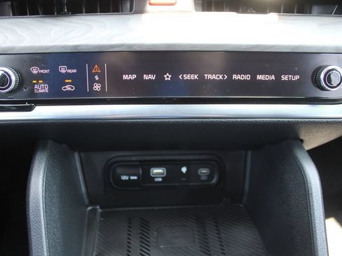 Certified 2025 Kia Sportage X-Line w/ Premium Package AWD/4WD image 40