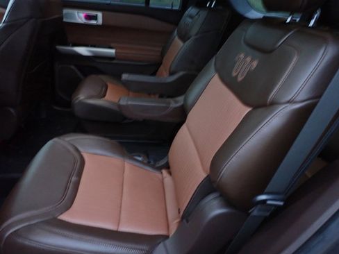 Used 2023 Ford Explorer King Ranch w/ Technology Package image 22