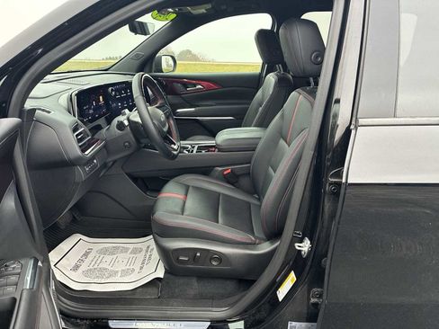Used 2024 Chevrolet Traverse RS w/ LPO, Floor Liner Package image 18