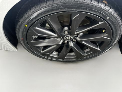 Used 2023 Toyota Corolla SE image 11