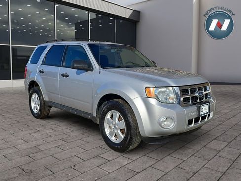 Used 2010 Ford Escape XLT image 7