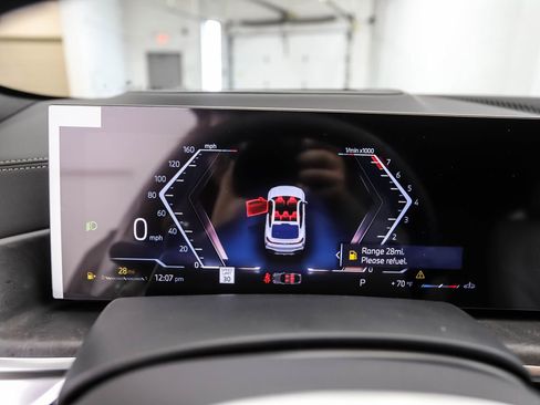 Used 2026 BMW X6 xDrive40i w/ Climate Comfort Package image 14