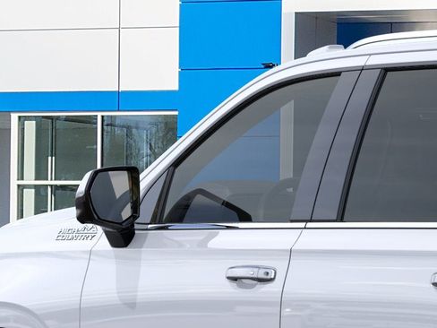 New 2026 Chevrolet Suburban High Country w/ Sun And Tow Package AWD/4WD image 12
