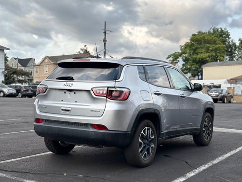 Used 2022 Jeep Compass Latitude w/ Convenience Group AWD/4WD image 6