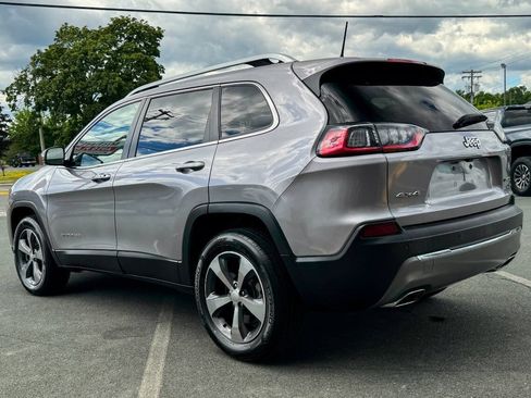 Used 2019 Jeep Cherokee Limited AWD/4WD image 6