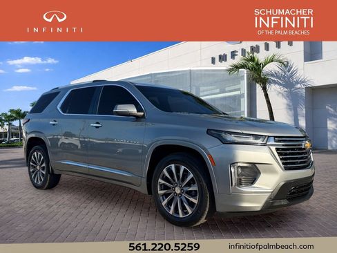 Used 2023 Chevrolet Traverse Premier AWD/4WD image 1