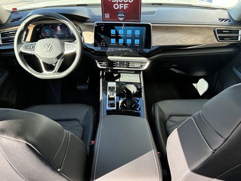 New 2026 Volkswagen Atlas SE image 15