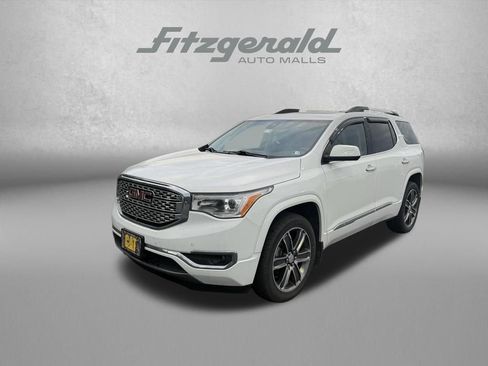 Used 2019 GMC Acadia Denali w/ Technology Package AWD/4WD image 3