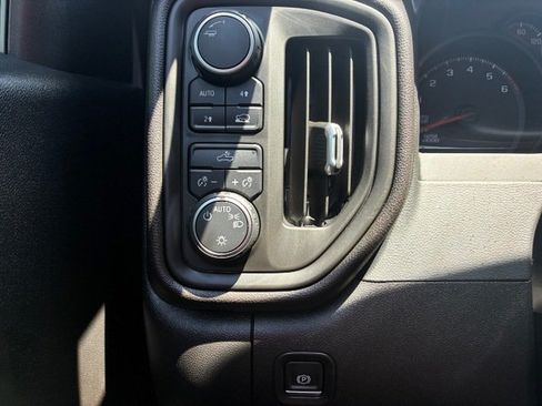 Used 2021 Chevrolet Silverado 1500 Custom AWD/4WD image 21