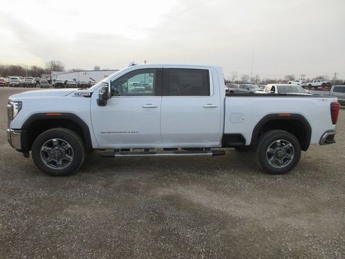 New 2026 GMC Sierra 3500 SLT w/ SLT Premium Package AWD/4WD image 9