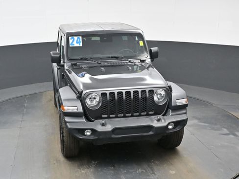 Used 2024 Jeep Wrangler Sport S image 37