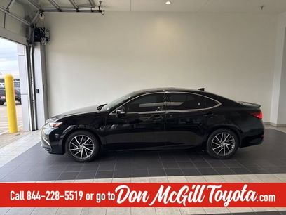 Used 2017 Lexus ES 350 w/ Luxury Package