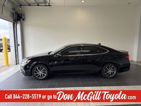Used 2017 Lexus ES 350 w/ Luxury Package image 1