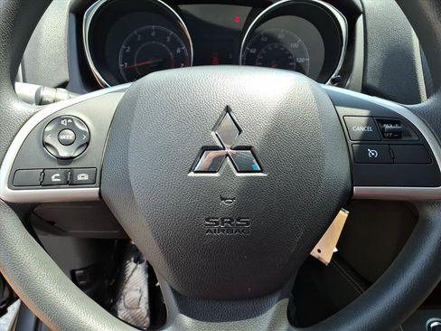 Used 2023 Mitsubishi Outlander Sport ES AWD/4WD image 11