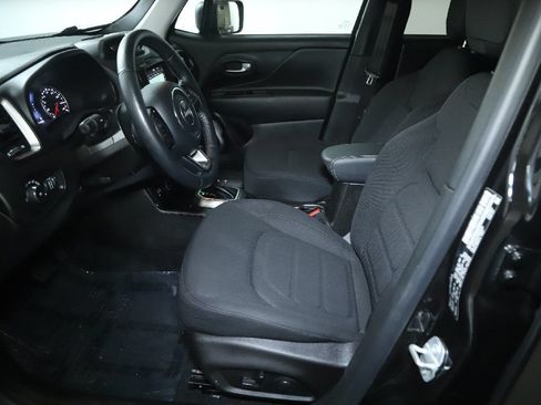 Used 2022 Jeep Renegade Latitude w/ Convenience Group AWD/4WD image 19