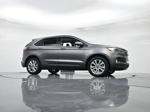 Used 2022 Ford Edge Titanium AWD/4WD image 31