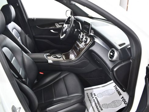 Used 2018 Mercedes-Benz GLC 300 4MATIC image 10