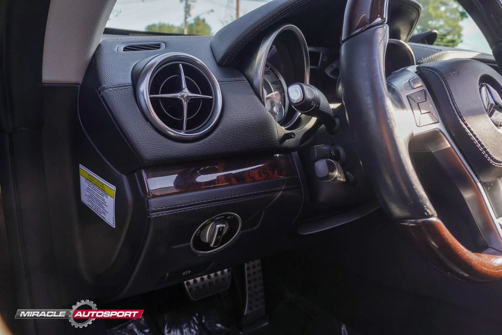 Used 2014 Mercedes-Benz SL 550 image 30