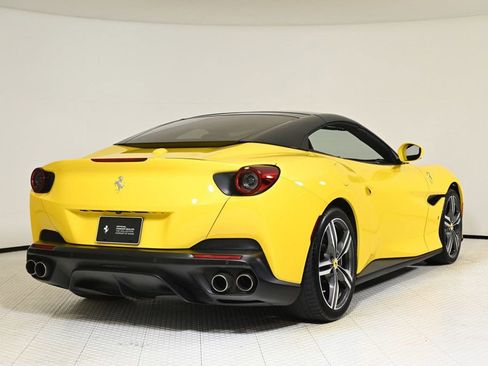 Certified 2020 Ferrari Portofino image 9