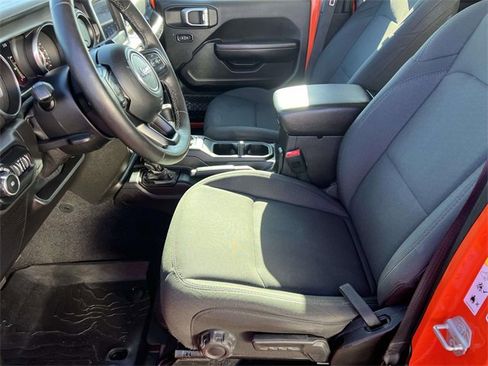 Used 2019 Jeep Wrangler Unlimited Sport S image 24