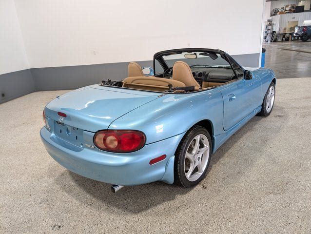 Used 2002 MAZDA MX-5 Miata LS RWD image 3