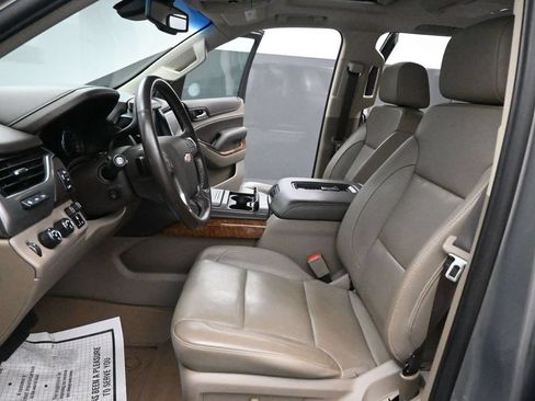 Used 2019 Chevrolet Suburban Premier AWD/4WD image 9