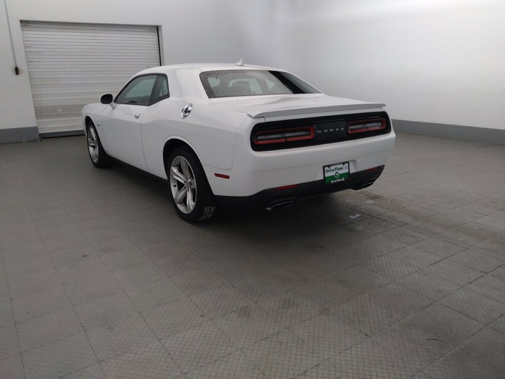Used 2016 Dodge Challenger R/T w/ Driver Convenience Group RWD image 5