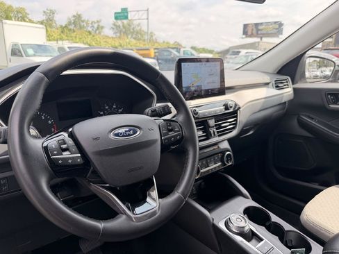 Used 2022 Ford Escape SE w/ Convenience Package AWD/4WD image 10