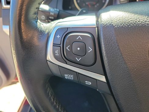 Used 2017 Toyota Camry SE image 19