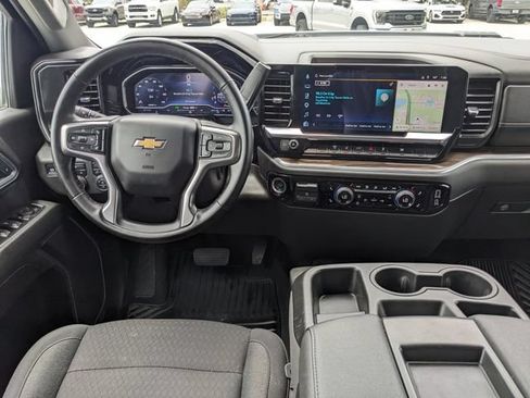 Used 2025 Chevrolet Silverado 2500 LT w/ Convenience Package AWD/4WD image 15