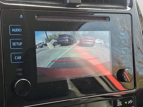 Used 2019 Toyota Prius XLE w/ Advanced Technology Package image 17