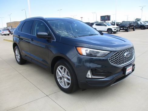 Used 2024 Ford Edge SEL w/ Convenience Package AWD/4WD image 10