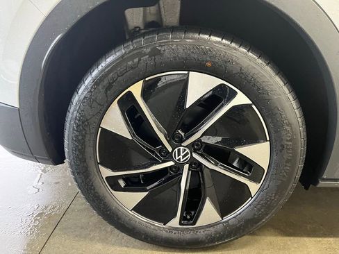 Used 2022 Volkswagen ID.4 Pro image 29