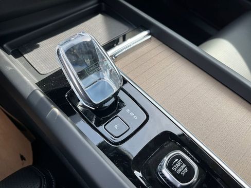 New 2026 Volvo XC60 B5 Ultra w/ Protection Package Premier image 18