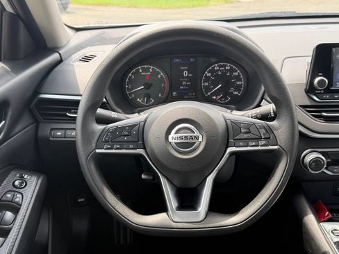 Used 2022 Nissan Altima 2.5 S FWD image 38