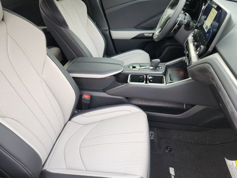 New 2026 Lexus TX 500h AWD image 10